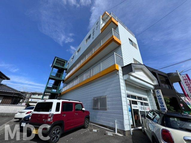 サンシティー南矢三の駐車場