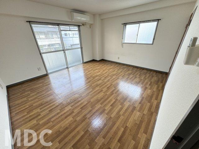 徳島市佐古四番町の賃貸マンションの洋室