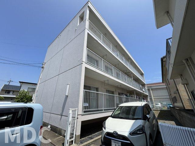 ガーデンプレイス城東の駐車場