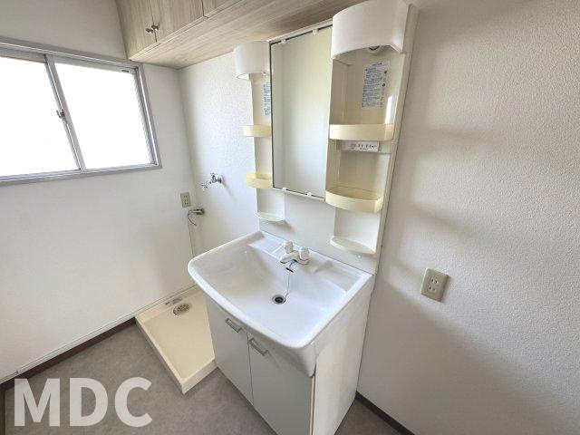 ガーデンプレイス城東の洗面所