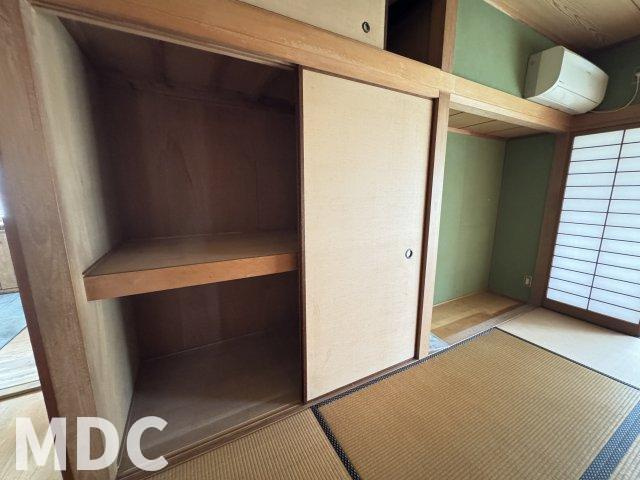 石井町戸建の収納