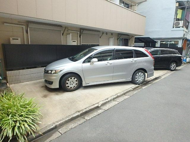 ドルミⅠの駐車場