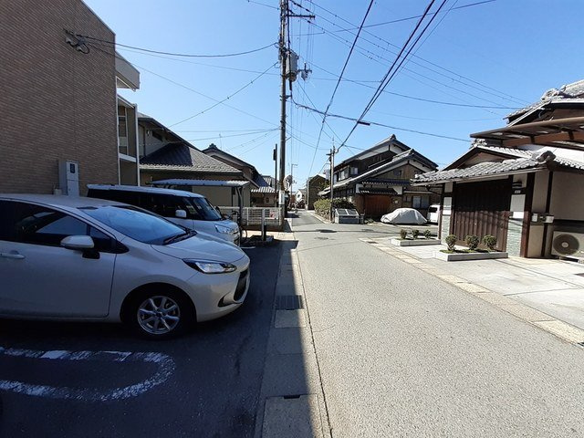 レークサイドスクエアの駐車場