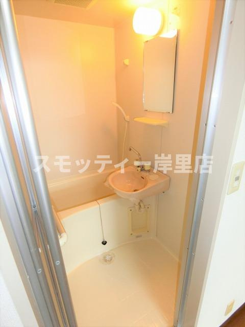 アレマーナ北加賀屋の浴室