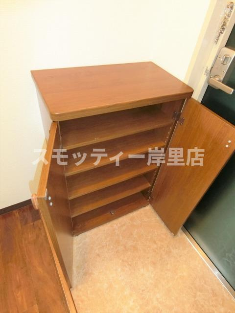 アレマーナ北加賀屋の収納