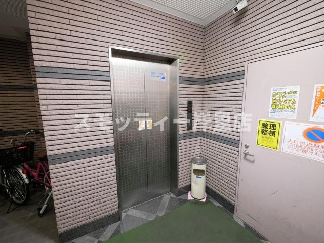 アレマーナ北加賀屋のロビー