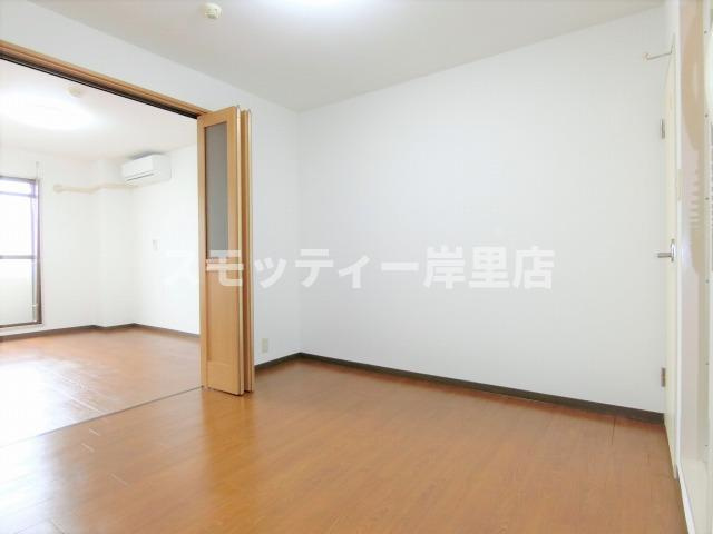 アレマーナ北加賀屋の居間・リビング