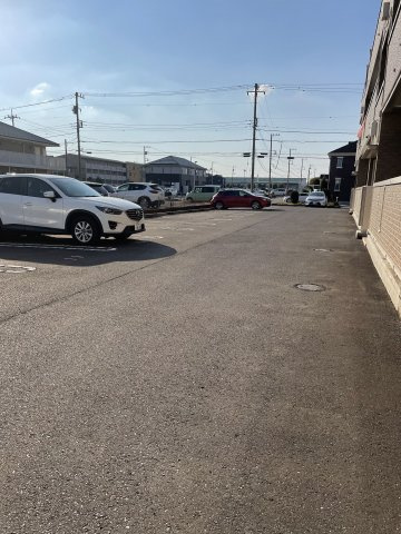 ヴィルヌーブの駐車場