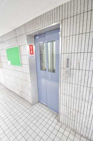 アベニュー岸里のロビー