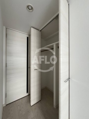 エスレジデンス江坂アレグリアの収納|S-RESIDENCE江坂Alegria　クローゼット
