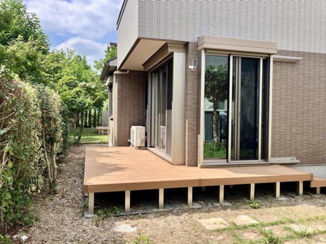 【設備】 | つくば市桜1丁目　中古戸建 | お庭時間を楽しめるウッドデッキ付き。