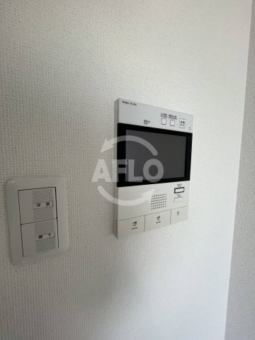 スペーシア江坂広芝町のセキュリティ|スペーシア江坂広芝町　モニター付きインターホン