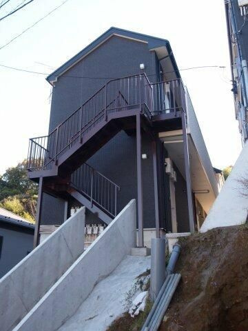 横浜市南区六ツ川１丁目のアパートの外観