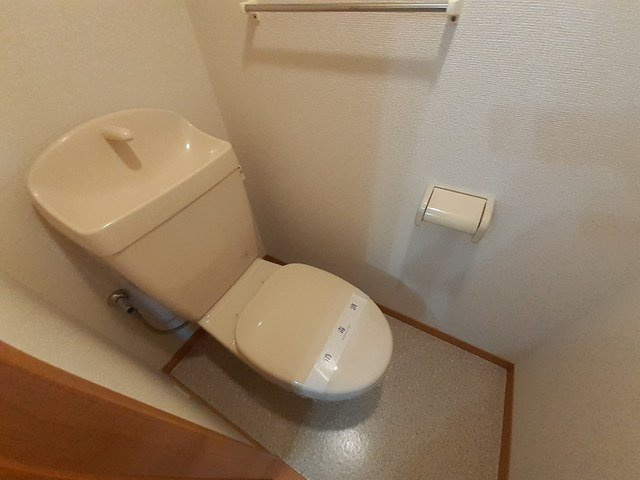 クノスペンのトイレ|落ち着いたトイレです