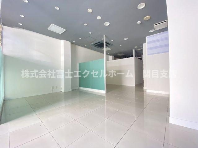 村橋ビルの内装