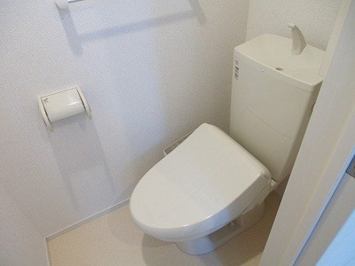【トイレ】 | コンフォール安室 | 落ち着いた色調のトイレです