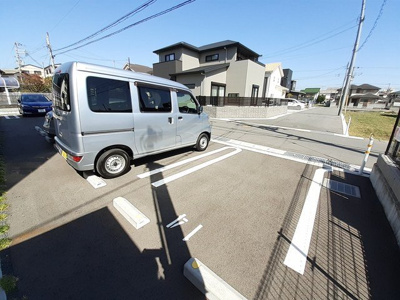 【駐車場】 | ＮｏｂｌｅⅠ | 駐車場があるので、車を買う予定の方も安心です
