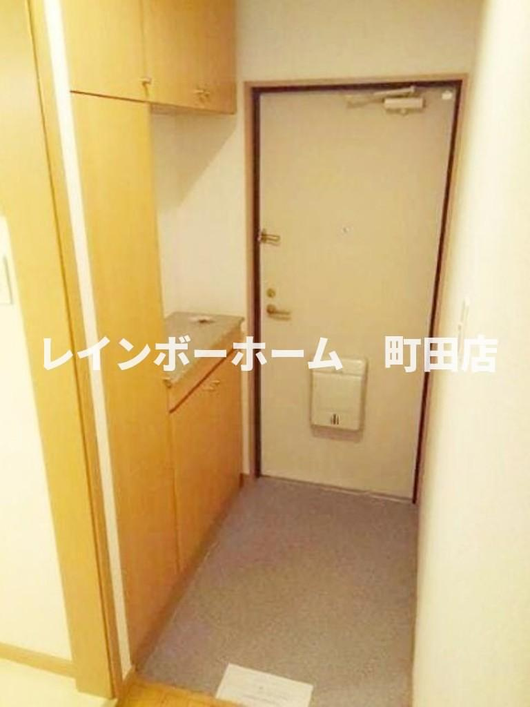 アルドーレ　芹沢※初期費用分割あと払いサービス利用可能物件の玄関|左右反転です。