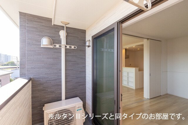 ラヴィアンローズのバルコニー