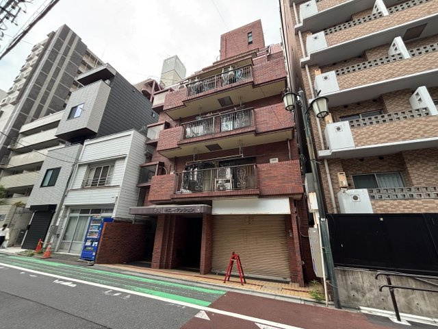 新宿サニーマンションの外観