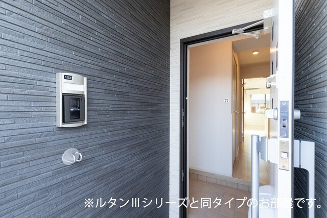 ラヴィアンローズの玄関