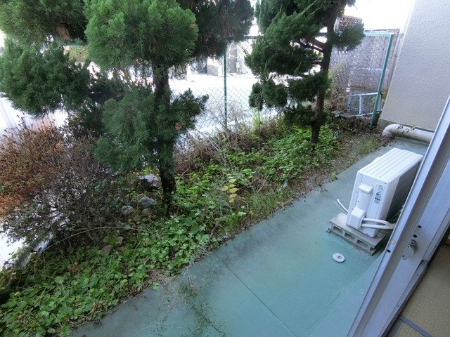 中ノ山ハイツの庭