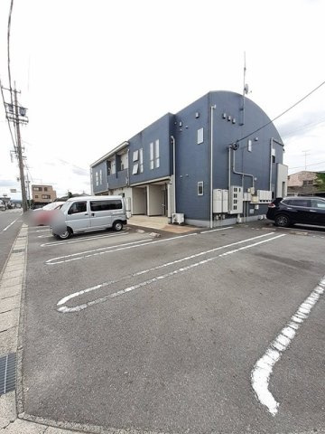モデッサ２４Ｗハウス郷前の駐車場