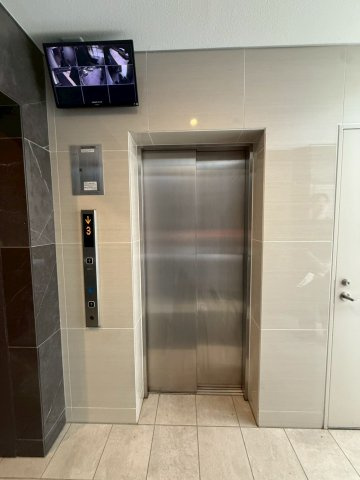 Tenue三田のエントランス