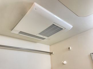 【設備】 | パークウェル市ヶ谷 | 浴室乾燥機