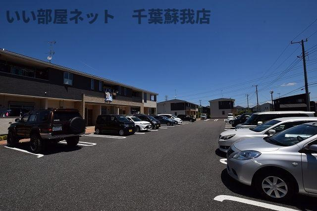 グレイスメゾンＡの駐車場|駐車場に車を止められます