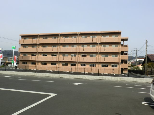 アルカディア美里の外観