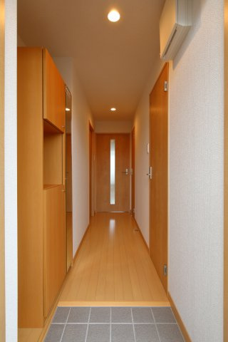 アルカディア美里の玄関