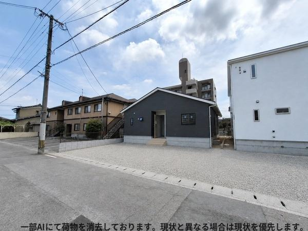 萩原第3-2号棟の前面道路含む現地写真|前面道路含む現地(2026年8月撮影)