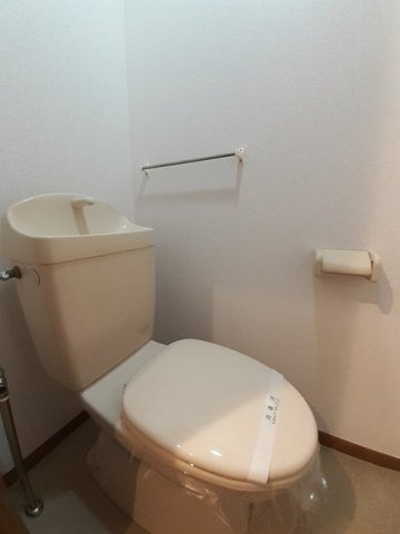 メゾン　アンソレイエのトイレ|清潔感のあるトイレです