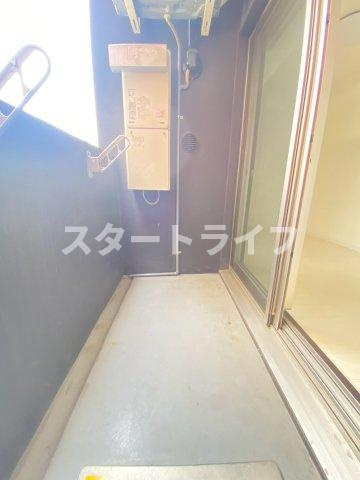 大阪市淀川区木川東２丁目の賃貸マンションのバルコニー