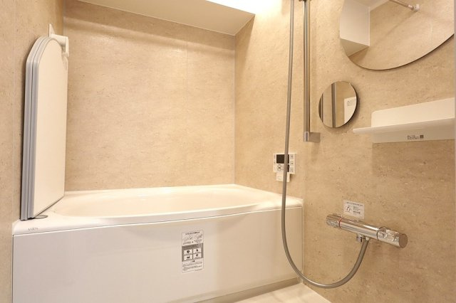 NEOダイキョー甲子園Ⅱの浴室