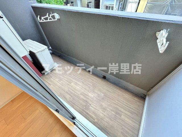 大阪市阿倍野区阪南町３丁目の賃貸マンションのバルコニー