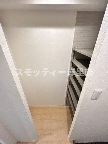 大阪市阿倍野区阪南町３丁目の賃貸マンションの玄関
