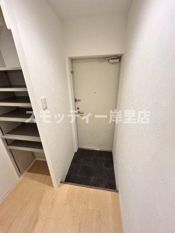 大阪市阿倍野区阪南町３丁目の賃貸マンションの玄関