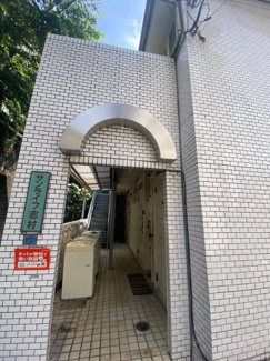 【エントランス】 | サンライフ志村 | 毎日通るエントランスはこのようになっています