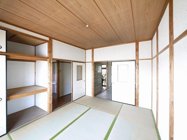 大西勉貸家（大安寺一丁目）の和室|和室があると落ち着いた雰囲気になりますね