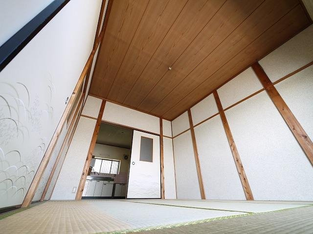 大西勉貸家（大安寺一丁目）の和室|日本らしい落ち着いた雰囲気の和室です