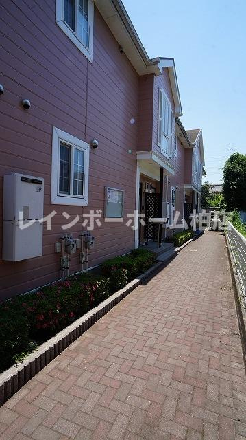 【仲介手数料：50％OFF】対象物件！のエントランス|落ち着いたエントランスです