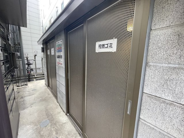 敷地内ゴミ置き場