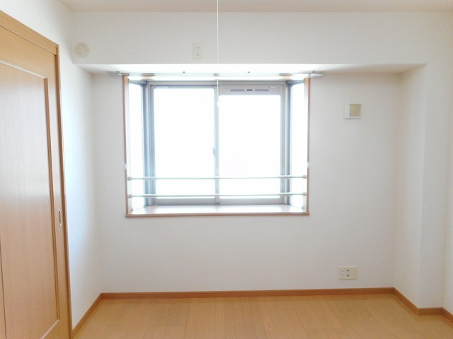 【寝室】