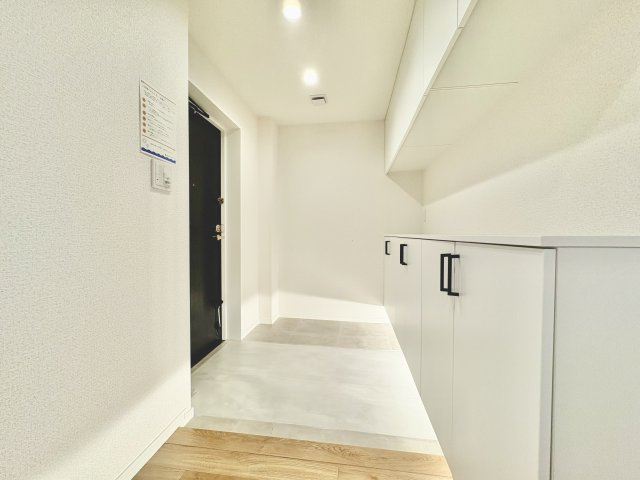 春日井南シティハウスの玄関