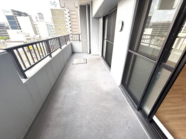 ユーハウス新栄西館のバルコニー