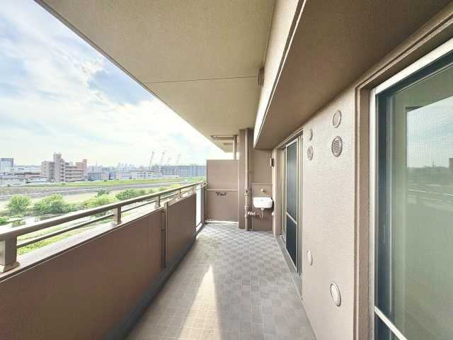 ライオンズマンション矢田川橋緑地ウエストのバルコニー