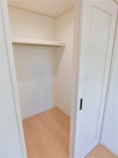 Sumai-to大田区東矢口01の設備|3階南向きの洋室のウォークインクローゼット！大型収納