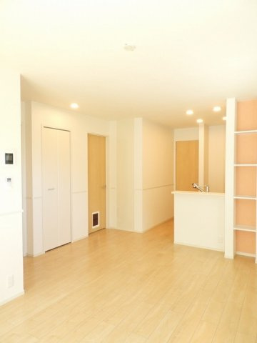 ５ｔｈ　Ａｖｅｎｕｅ　Ｂの居間・リビング|こちらの居間で趣味の時間をお楽しみください